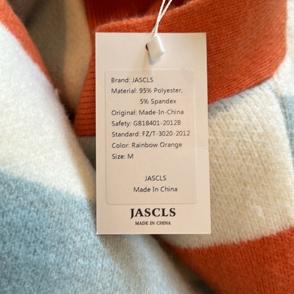 Cozy Sweater - New with Tags - Picture 3 of 3